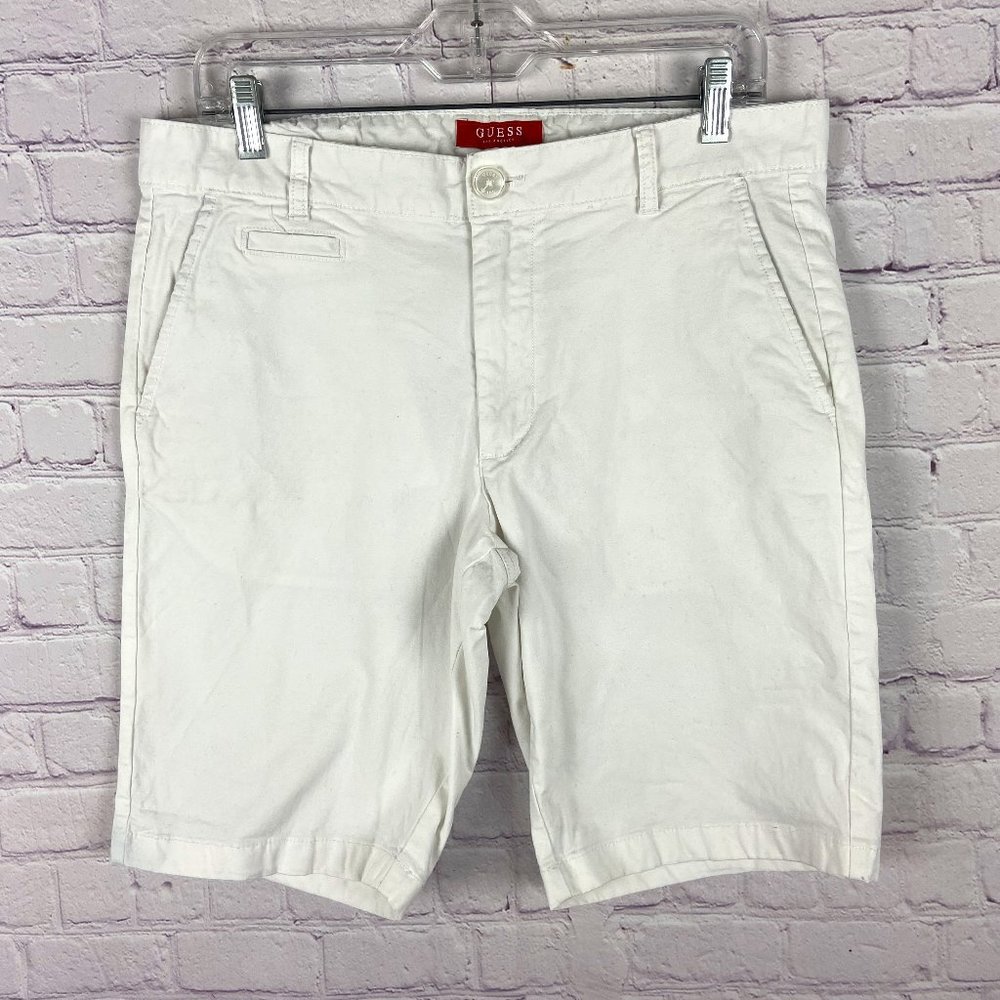 Guess Men's White Flat Front Shorts Size: 33